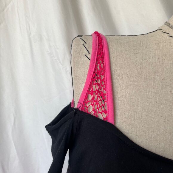 Debut Vintage Grunge pink anc black fishnet top - Picture 3 of 7